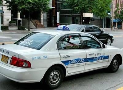 體驗(yàn)首爾交通 新能源出租車技術(shù)創(chuàng)新與出行便利